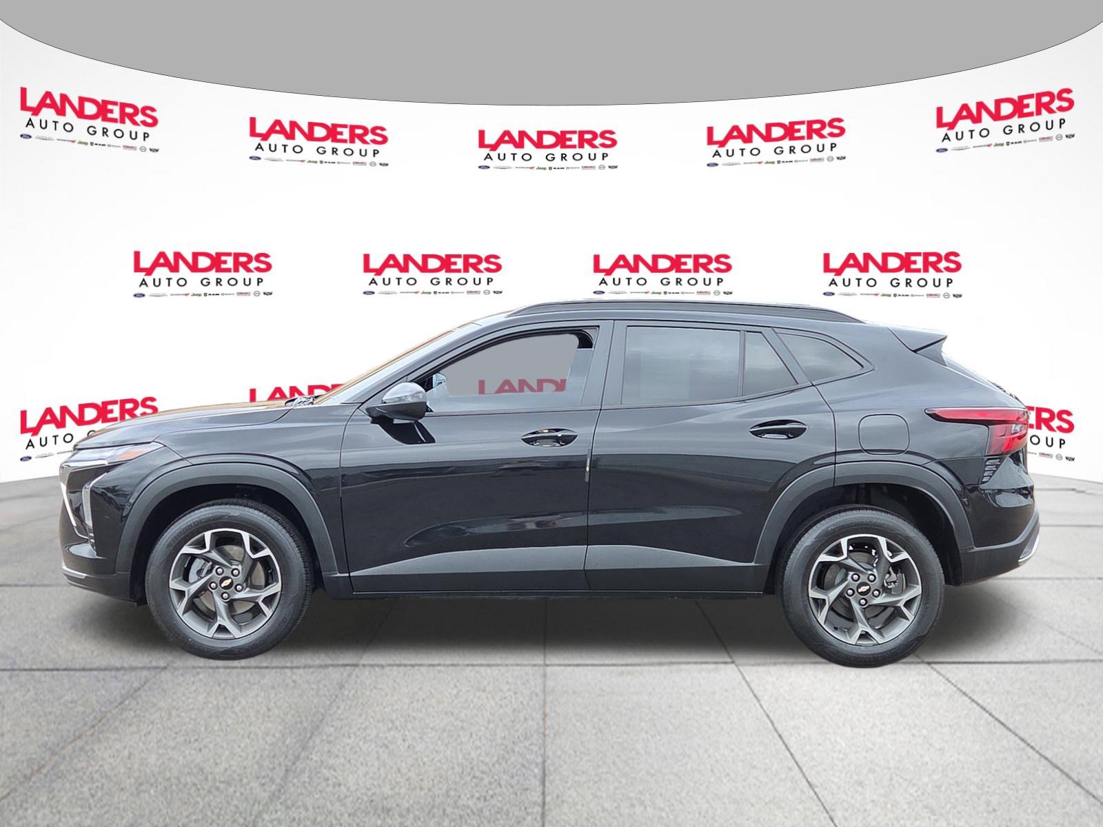 Used 2024 Chevrolet Trax LT w/ Driver Confidence Package FWD image 6