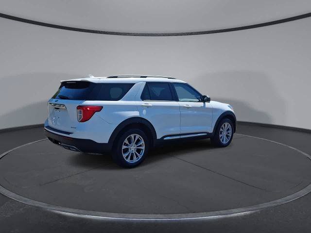 Certified 2023 Ford Explorer XLT w/ Equipment Group 202A AWD/4WD image 8