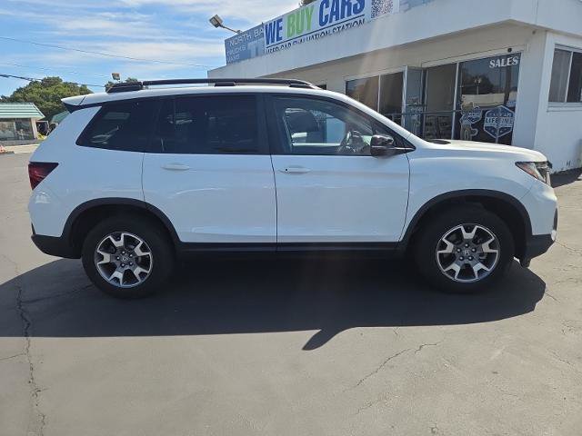Used 2023 Honda Passport TrailSport image 3