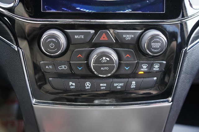 Used 2019 Jeep Grand Cherokee Limited image 15