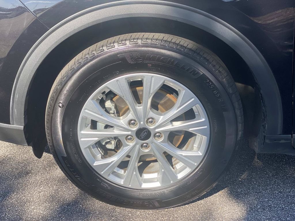 Certified 2025 Ford Escape Active FWD image 12