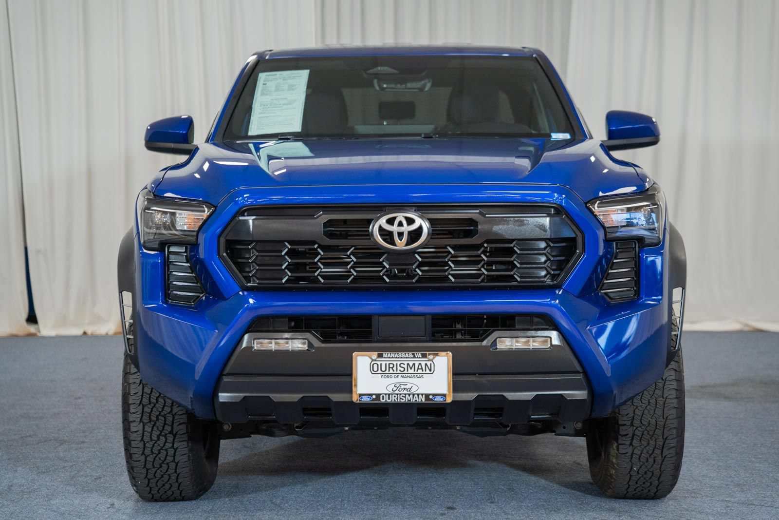 Used 2024 Toyota Tacoma TRD Off-Road AWD/4WD image 2