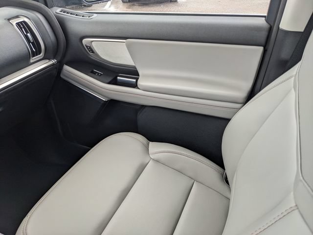 Certified 2025 Ford Expedition Active AWD/4WD image 18