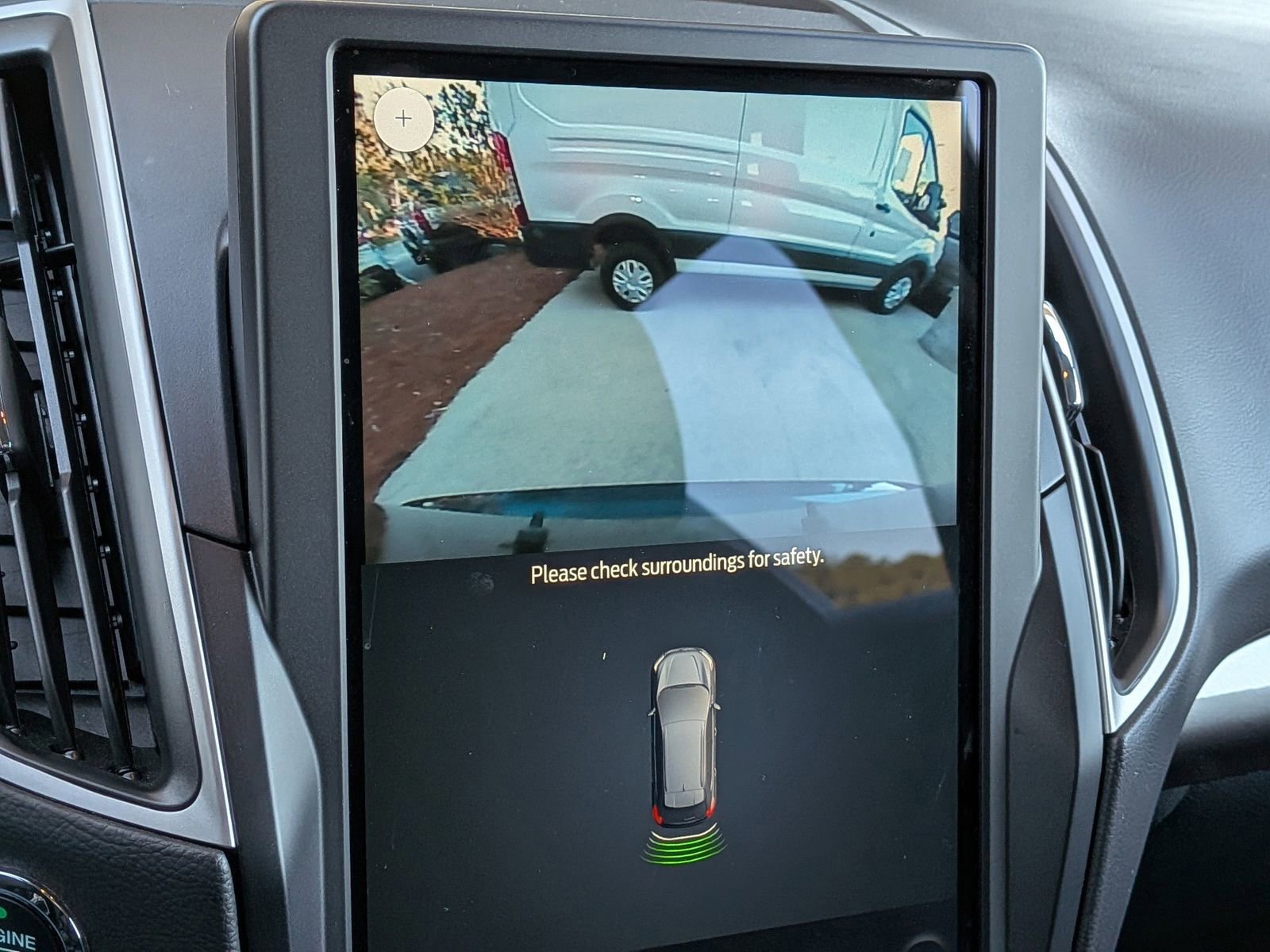 Certified 2024 Ford Edge SE w/ Black Appearance Package image 23