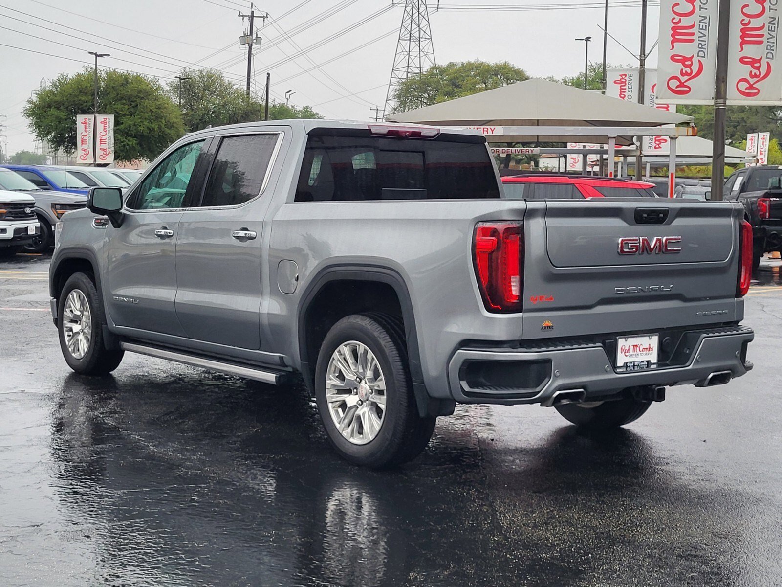 Used 2023 GMC Sierra 1500 Denali w/ Technology Package AWD/4WD image 5