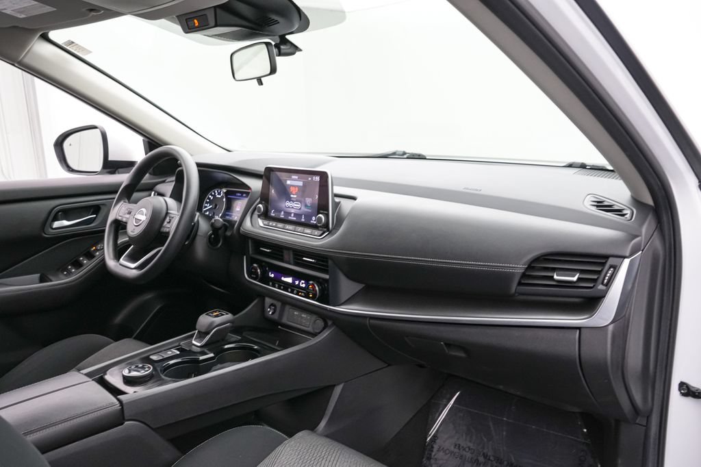 Used 2024 Nissan Rogue SV AWD/4WD image 21