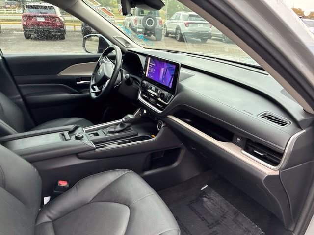 Used 2024 Toyota Grand Highlander AWD image 61