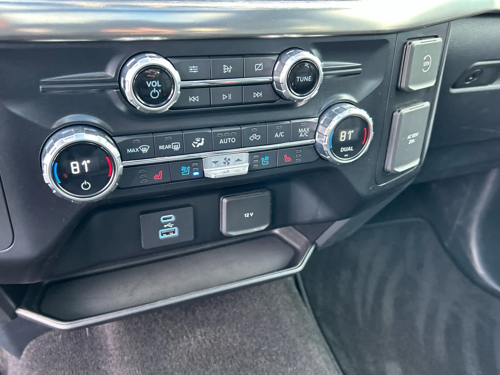 Certified 2021 Ford F150 Lariat w/ Max Trailer Tow Package image 36