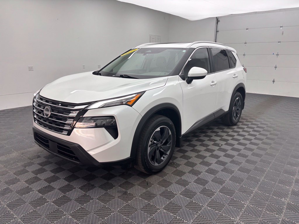 Used 2024 Nissan Rogue SV w/ SV Premium Package FWD image 2