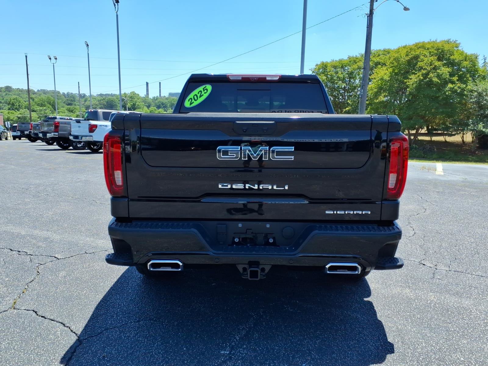 Used 2025 GMC Sierra 1500 Denali Ultimate AWD/4WD image 7
