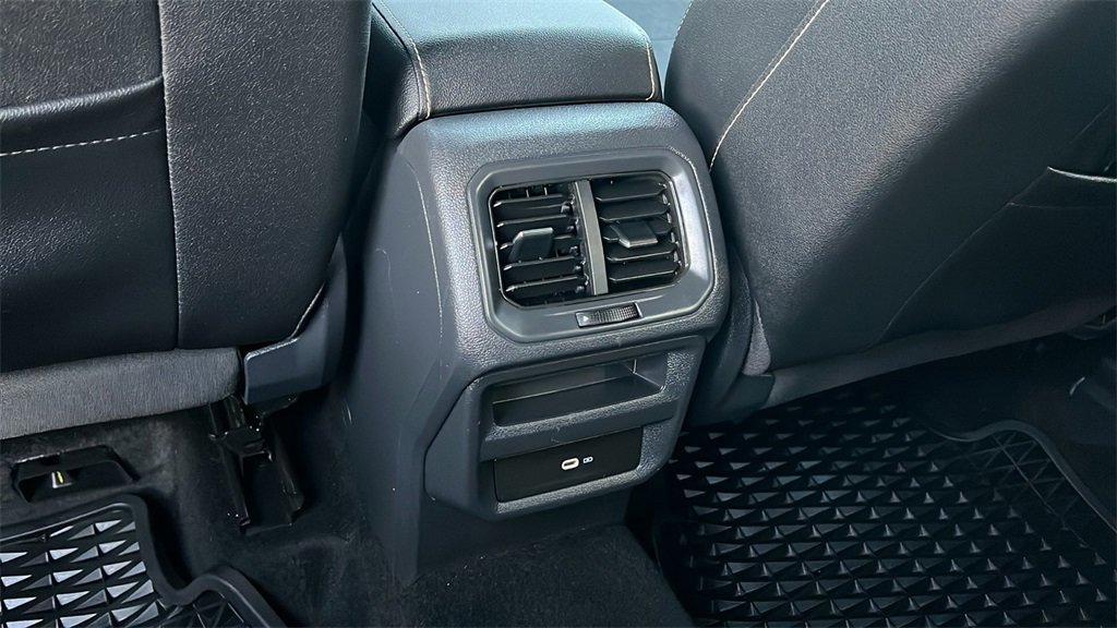 Used 2022 Volkswagen Taos SE image 8
