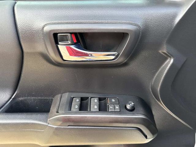 Used 2022 Toyota Tacoma TRD Off-Road w/ Technology Package image 23