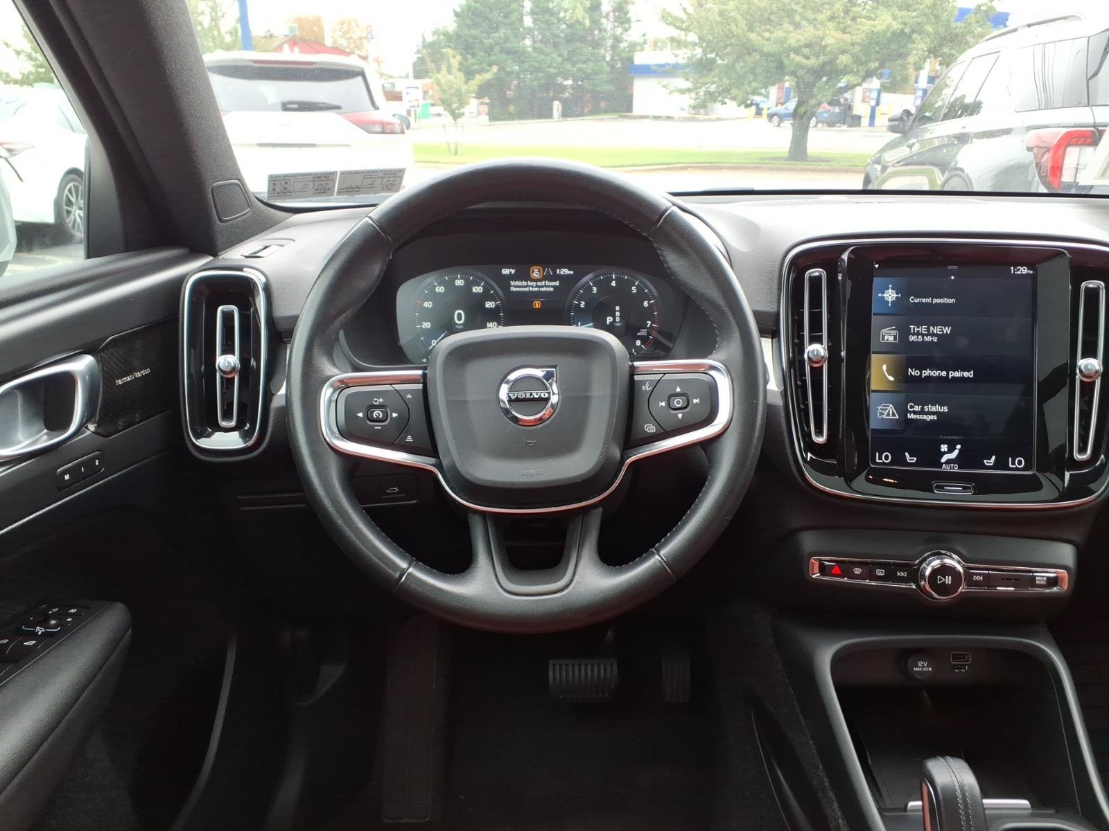 Used 2019 Volvo XC40 T5 Momentum AWD/4WD image 13