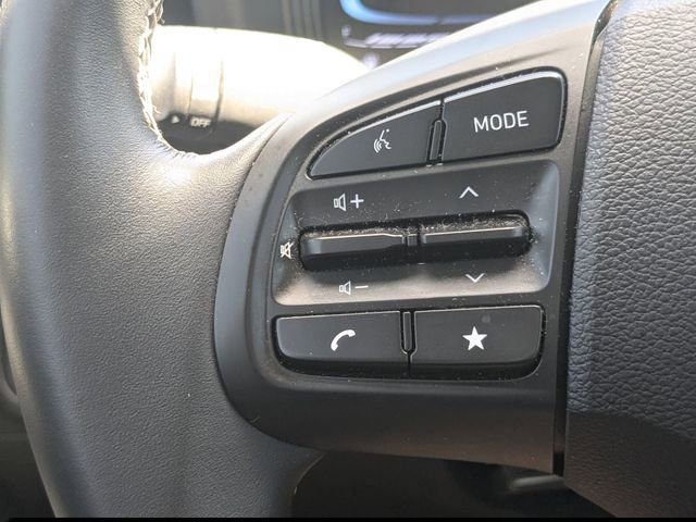 Used 2024 Hyundai Venue Limited FWD image 24