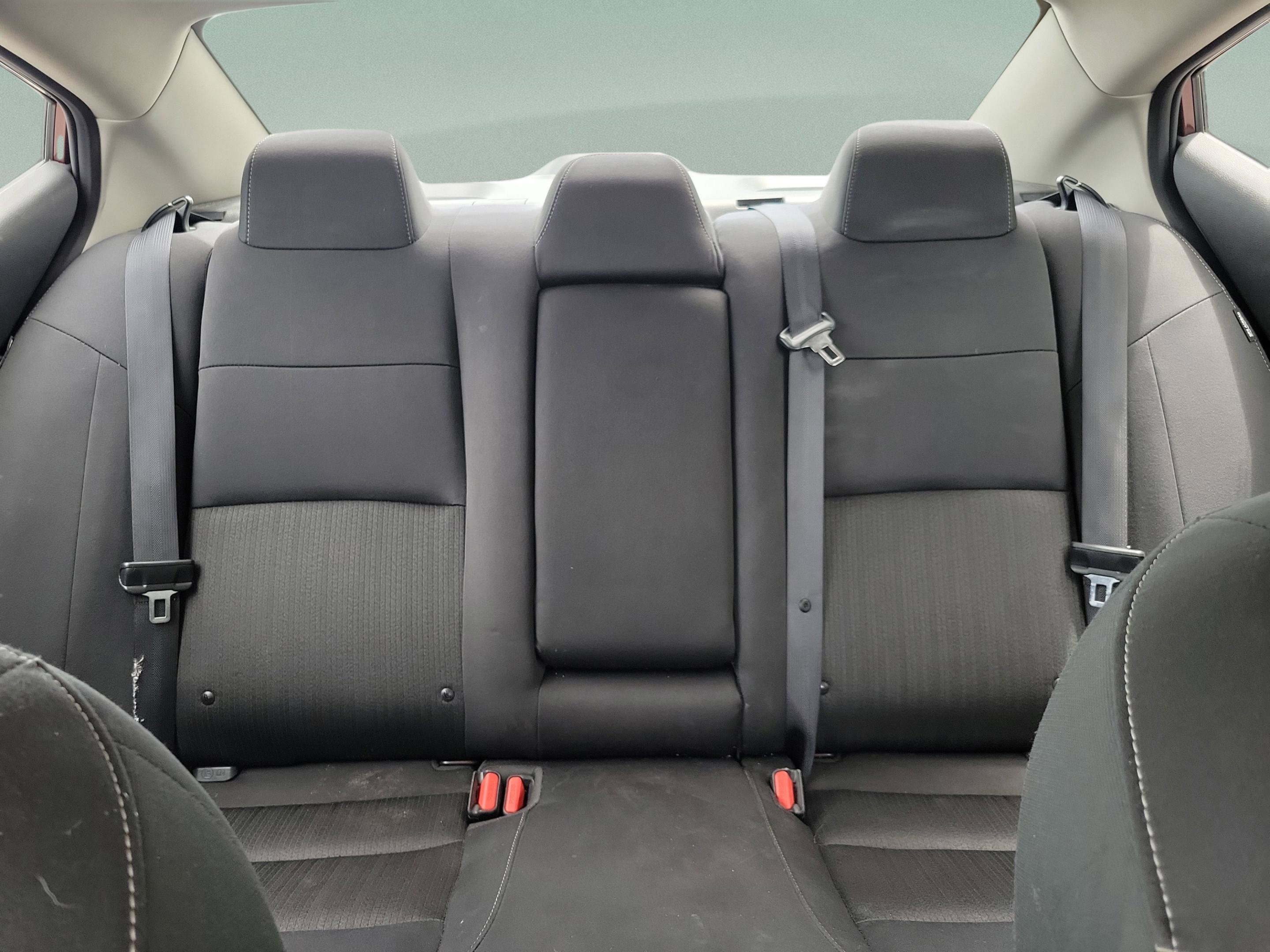 Used 2024 Nissan Altima 2.5 SV FWD image 9