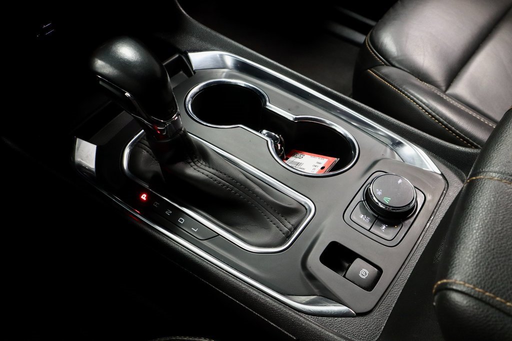 Used 2021 Chevrolet Traverse RS w/ LPO, Cargo Package image 35