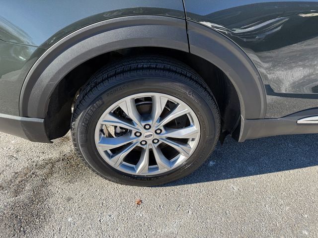 Certified 2022 Ford Explorer XLT w/ Equipment Group 202A image 28