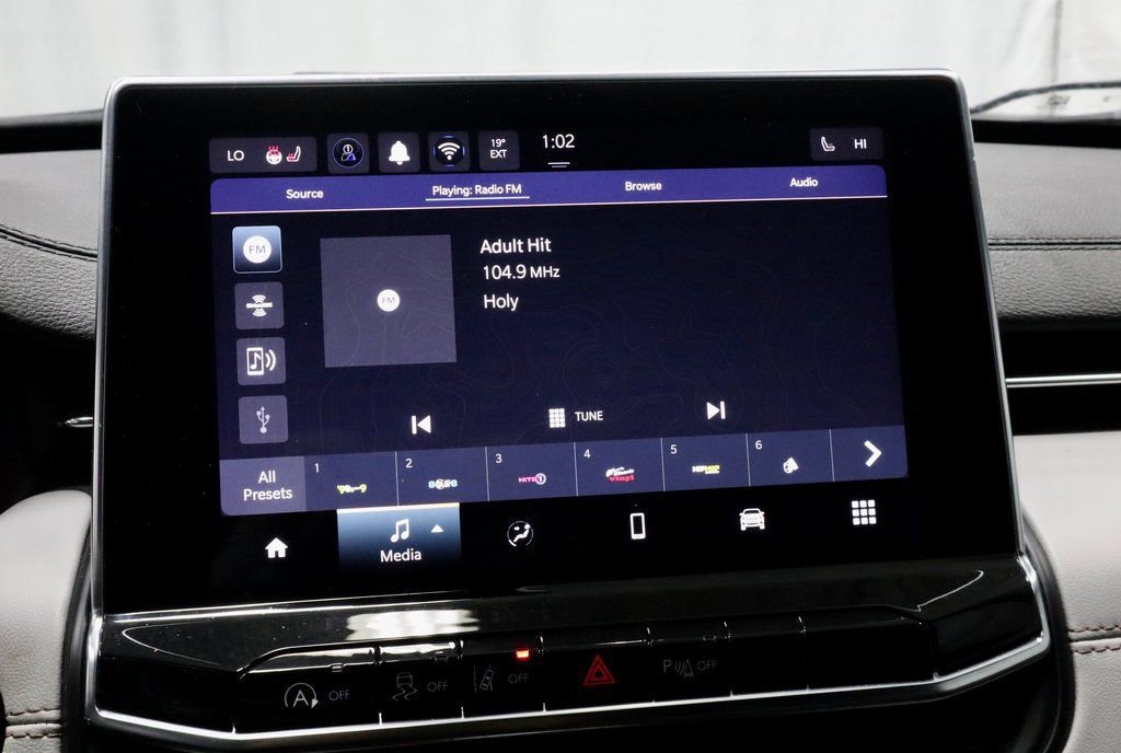 Used 2024 Jeep Compass Limited image 9