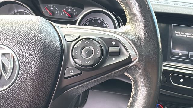 Used 2018 Buick Regal Essence FWD image 22