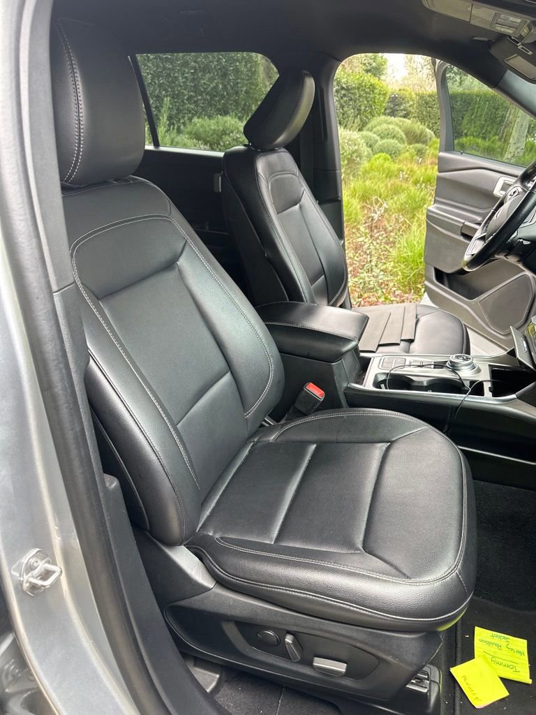 Certified 2020 Ford Explorer XLT w/ Equipment Group 202A image 18