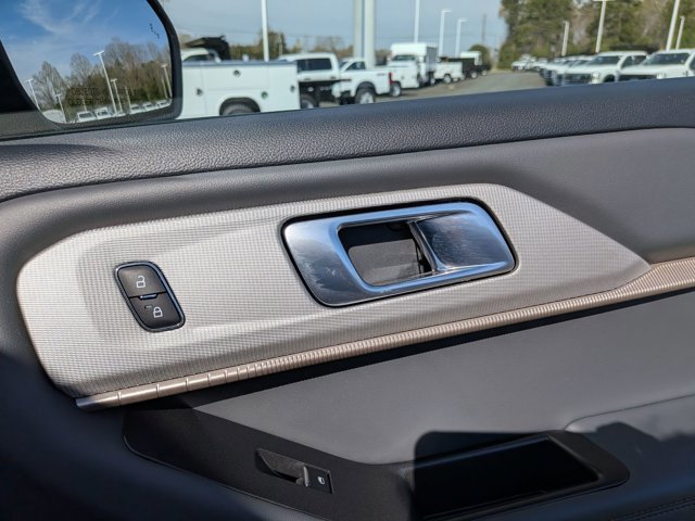 Certified 2025 Ford Explorer Active w/ Active Comfort Package AWD/4WD image 33