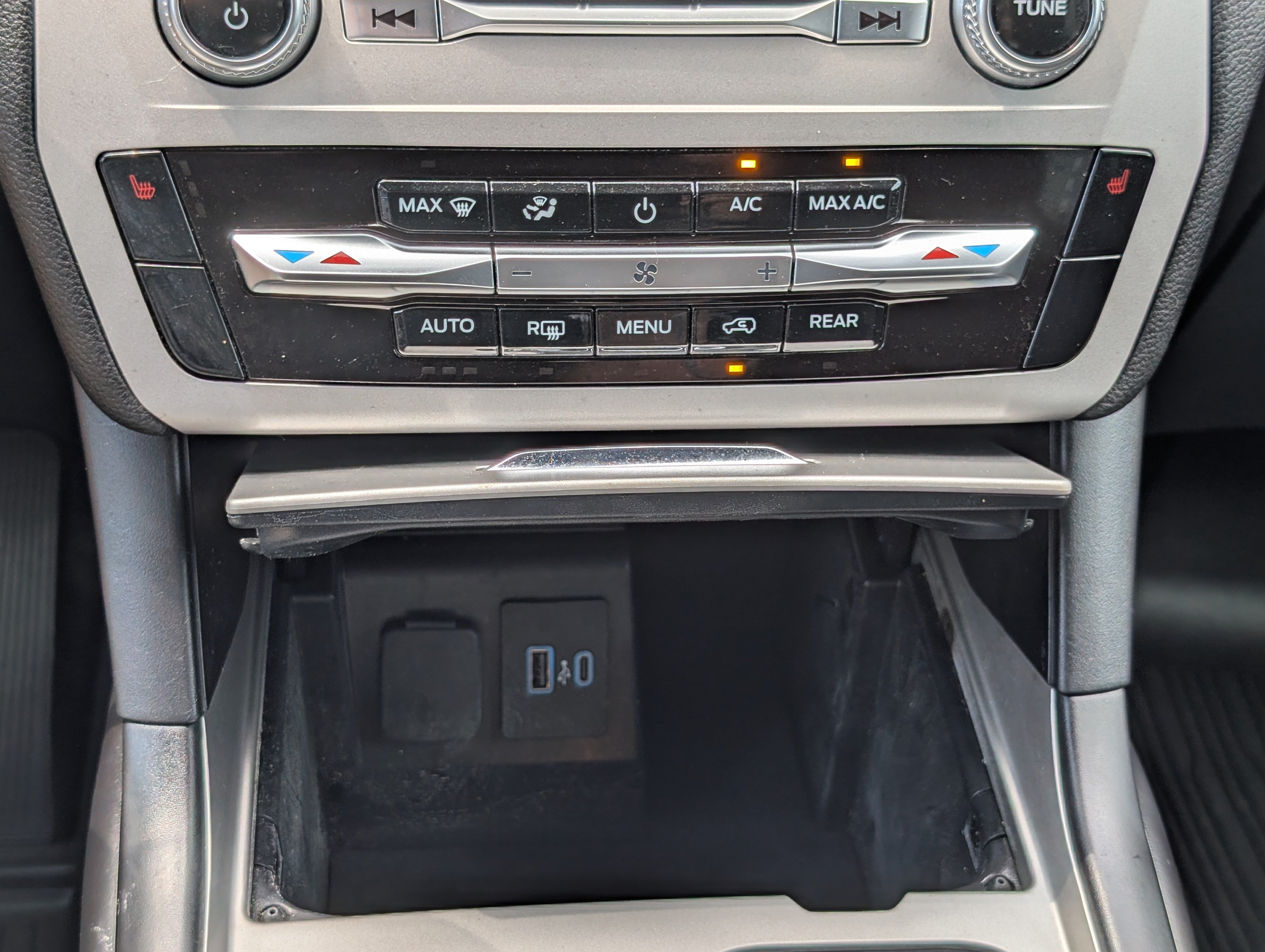 Certified 2023 Ford Explorer XLT AWD/4WD image 27