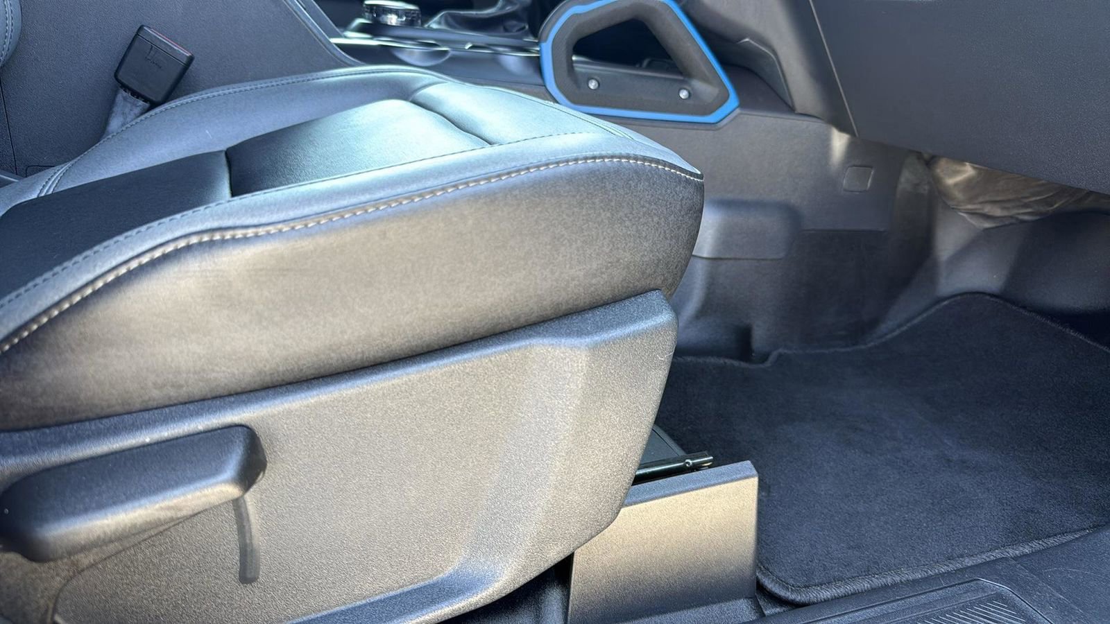 Certified 2024 Ford Bronco Black Diamond image 24