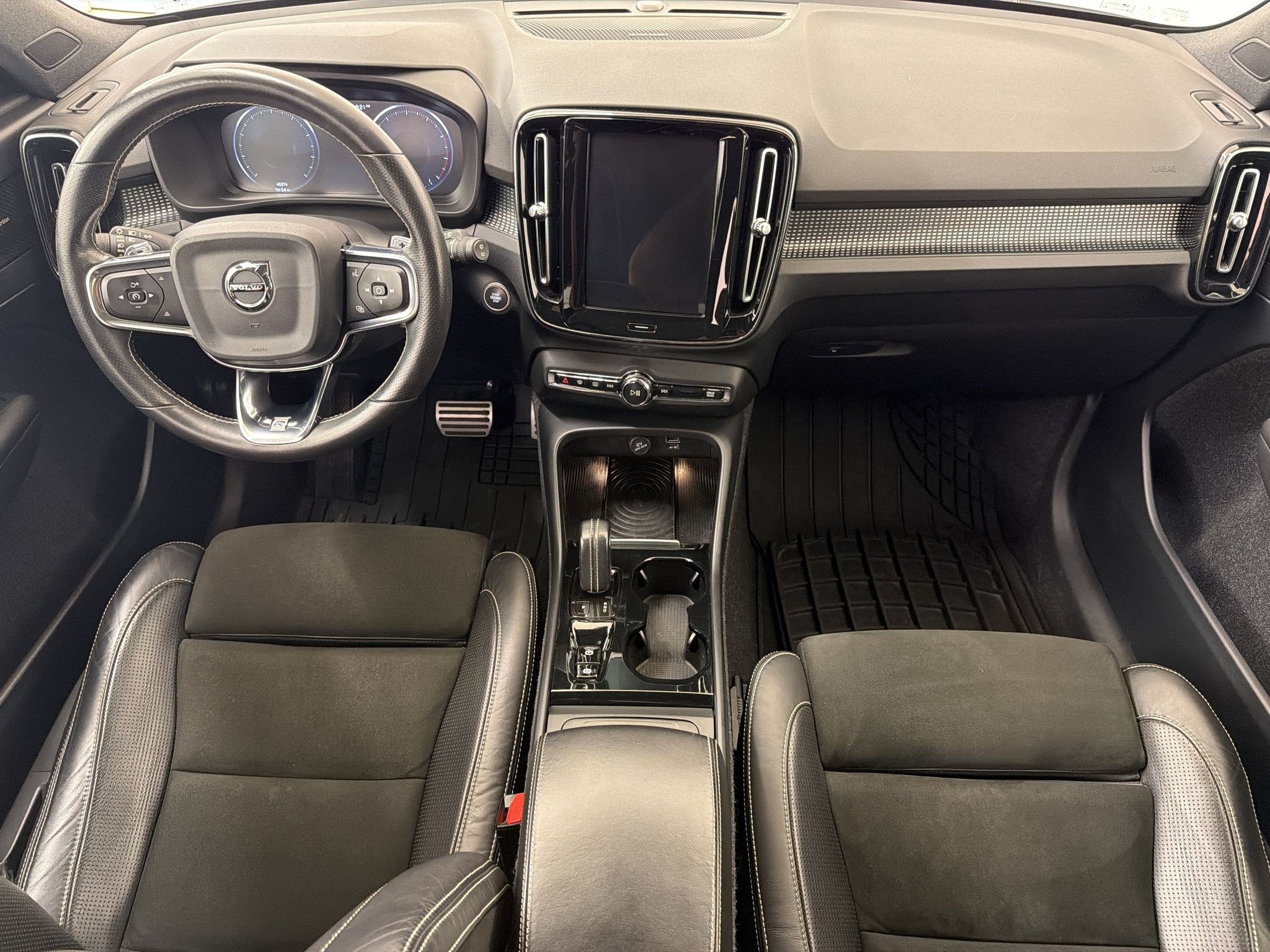 Used 2019 Volvo XC40 T5 R-Design AWD/4WD image 15