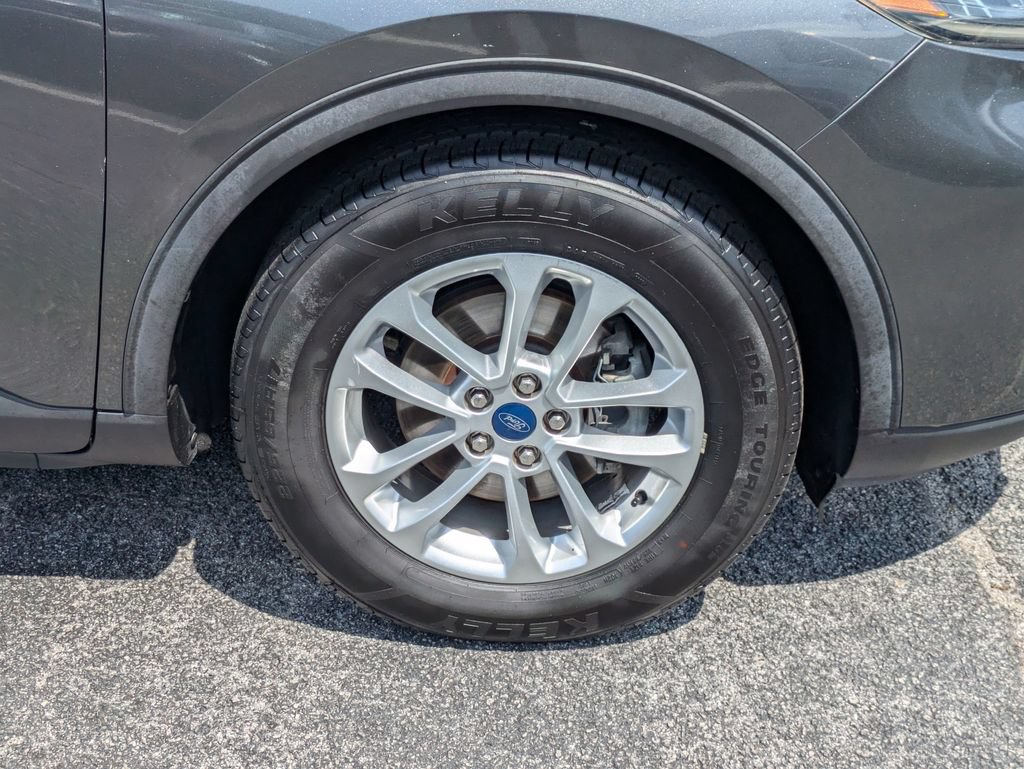 Certified 2020 Ford Escape SE FWD image 11