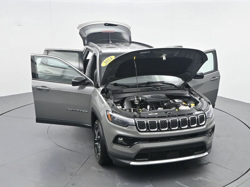 Used 2024 Jeep Compass Limited AWD/4WD image 39