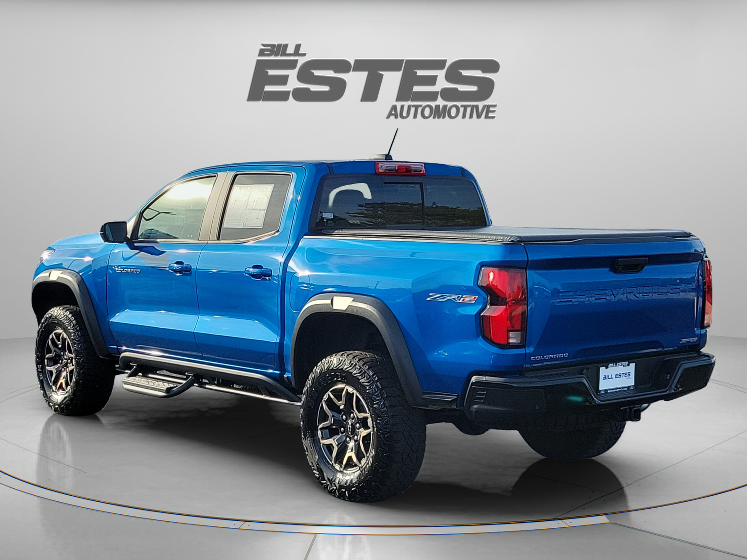 Used 2023 Chevrolet Colorado ZR2 w/ ZR2 Convenience Package III AWD/4WD image 2