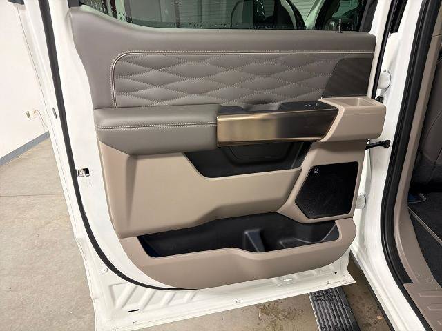 Certified 2026 Ford F450 Platinum w/ Platinum Plus Package AWD/4WD image 33