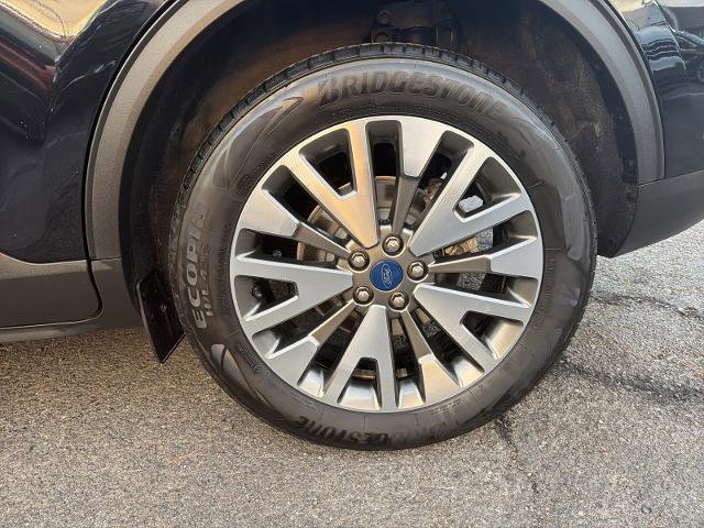 Certified 2020 Ford Escape Titanium w/ Titanium Premium Package 2.0 image 25