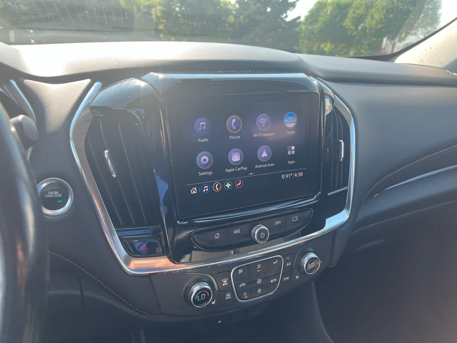 Used 2020 Chevrolet Traverse LT w/ Driver Confidence II Package AWD/4WD image 10