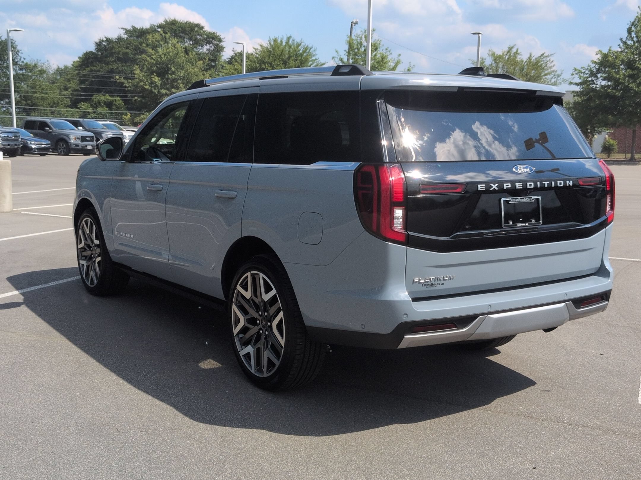 Certified 2025 Ford Expedition Platinum w/ Platinum Ultimate Package AWD/4WD image 6
