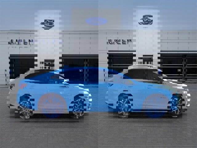 Used 2022 Chevrolet Malibu LT image 2