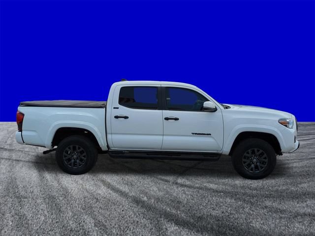 Used 2022 Toyota Tacoma SR5 w/ Technology Package RWD image 3
