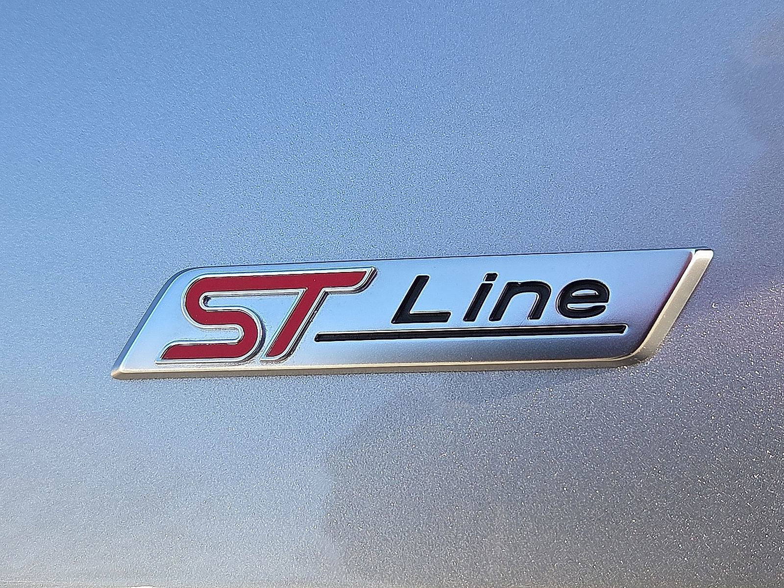 Certified 2024 Ford Edge ST-Line w/ Class II Trailer Tow Package image 9