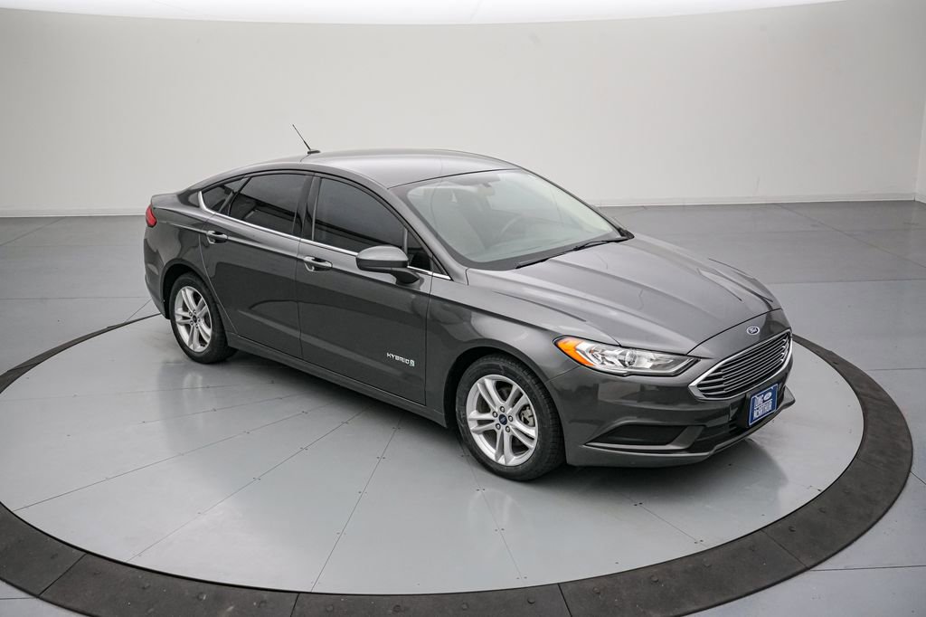 Certified 2018 Ford Fusion S FWD image 2