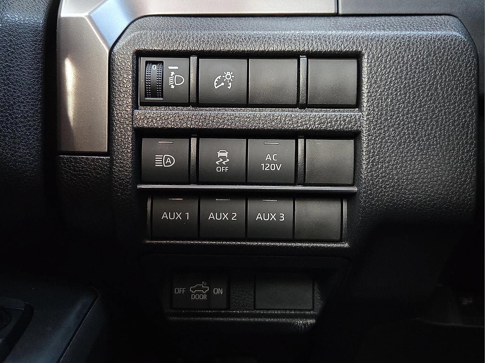 Used 2024 Toyota Tacoma TRD Off-Road w/ TRD Off Road Upgrade Package AWD/4WD image 20