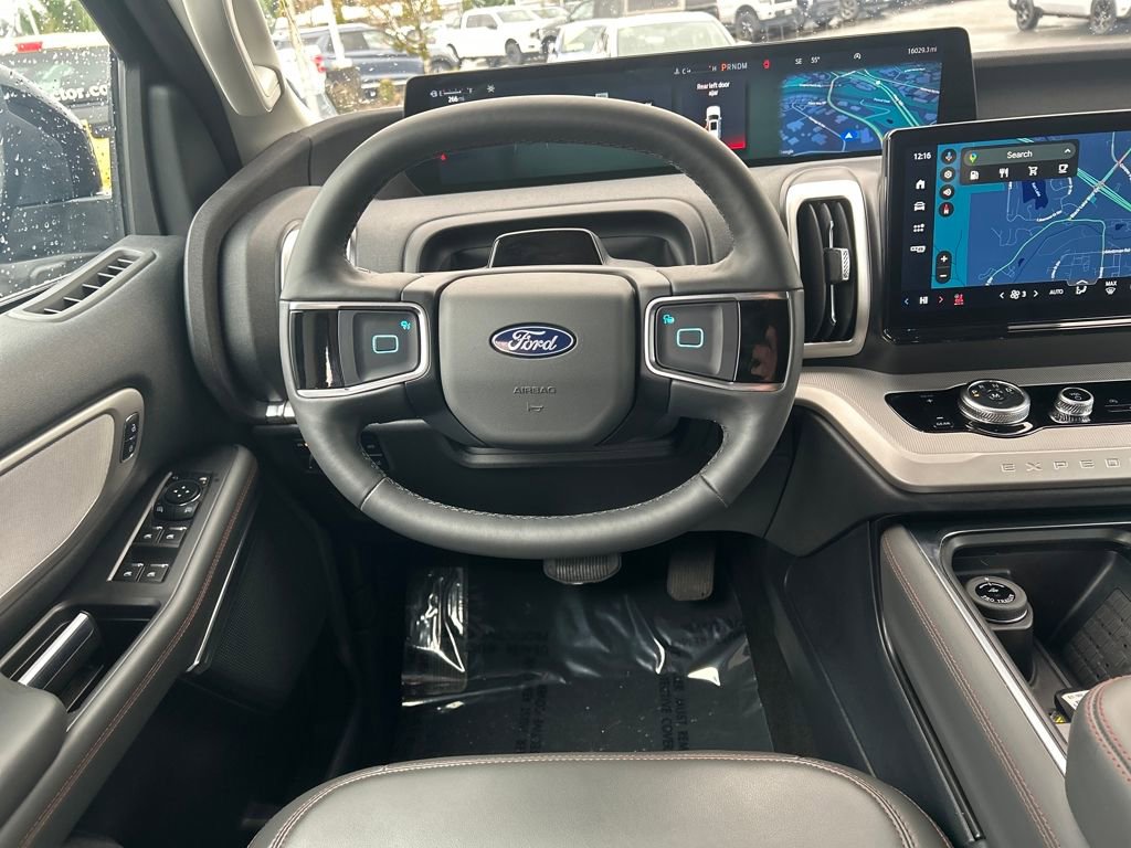Certified 2025 Ford Expedition Active image 8