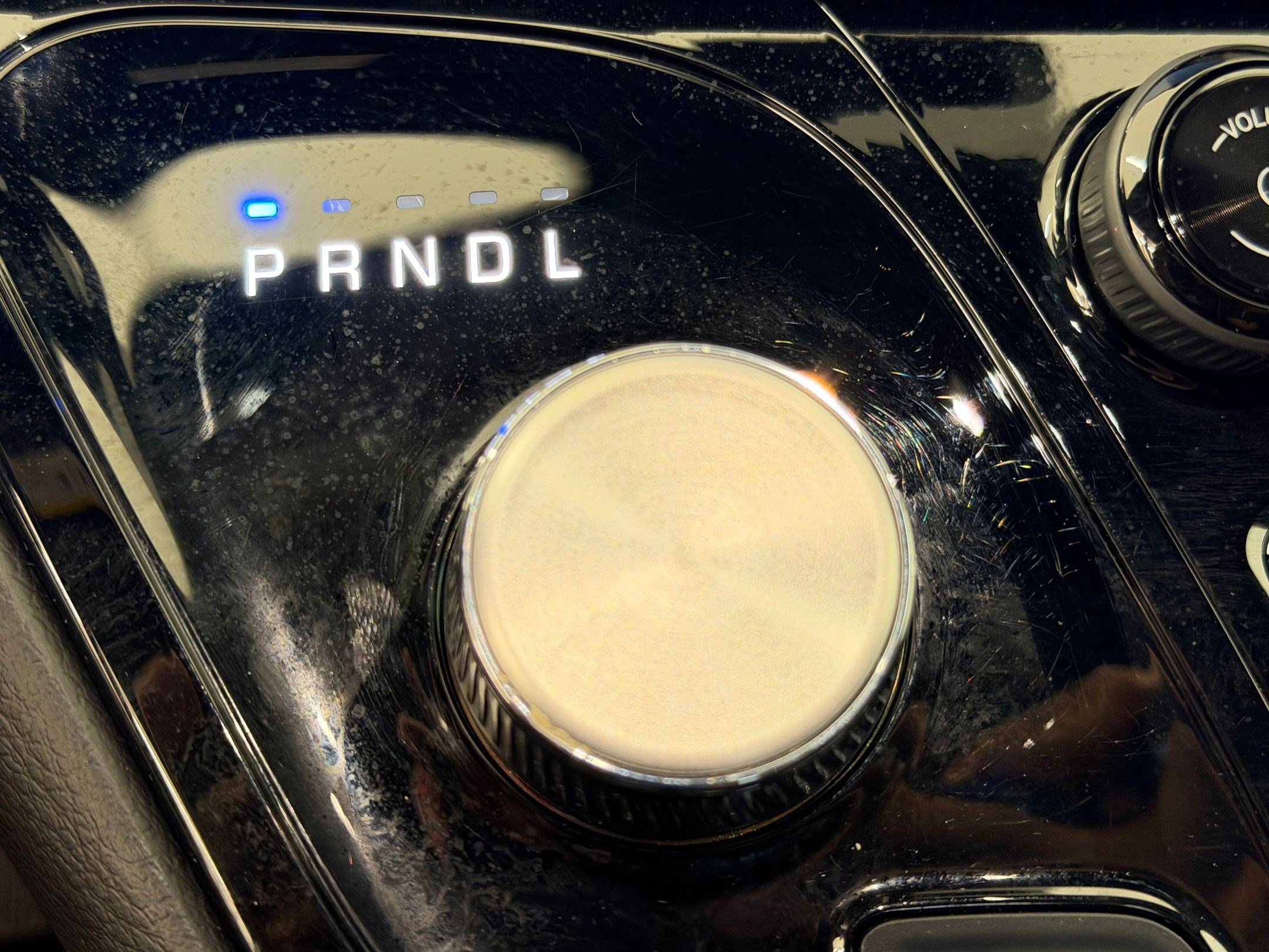 Used 2025 Chrysler Pacifica Select image 27