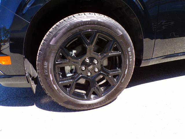 Certified 2025 Ford Maverick Lobo AWD/4WD image 4