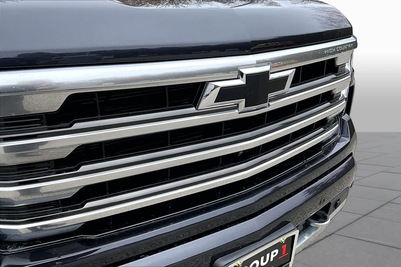 Used 2023 Chevrolet Silverado 1500 High Country w/ Z71 Off-Road Package AWD/4WD image 32