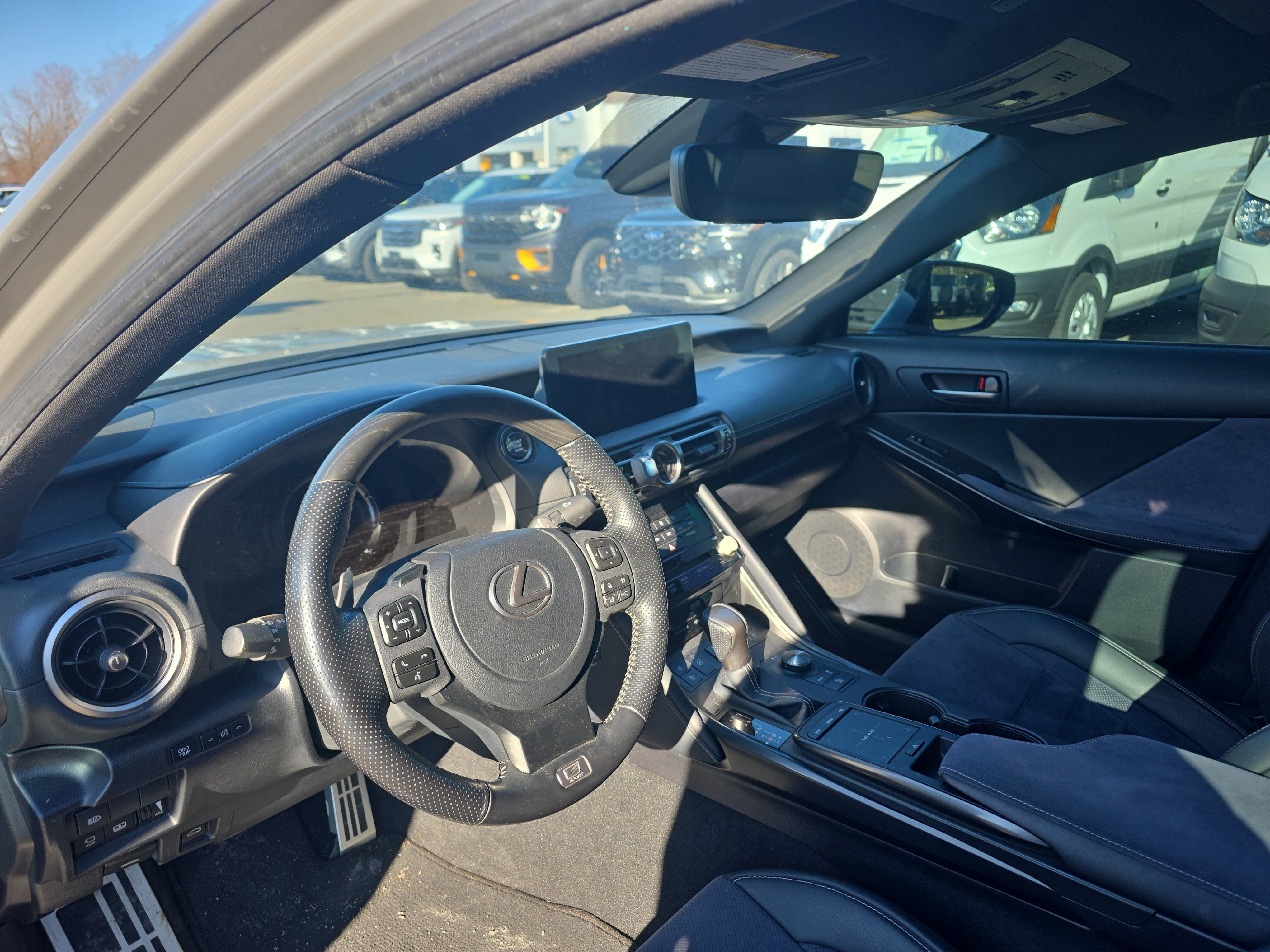 Used 2022 Lexus IS 500 image 31