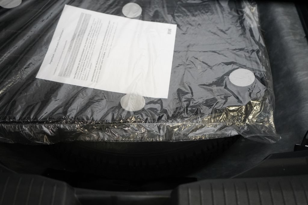 Used 2025 Nissan Rogue SV FWD image 26