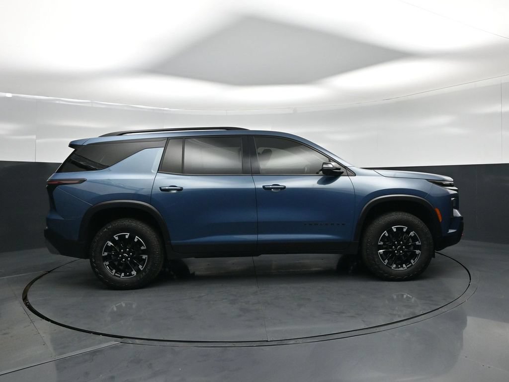 Used 2025 Chevrolet Traverse Z71 w/ Driver Confidence Package AWD/4WD image 19