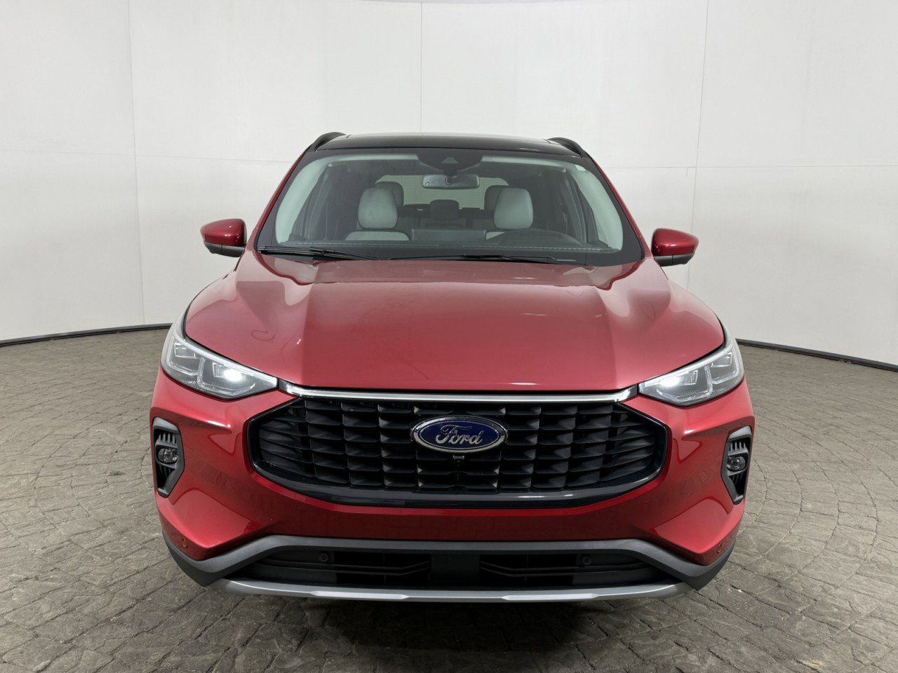 Certified 2025 Ford Escape SE w/ PHEV Premium Package FWD image 2