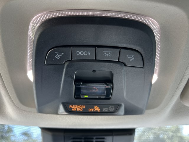 Used 2025 Toyota Corolla LE FWD image 23