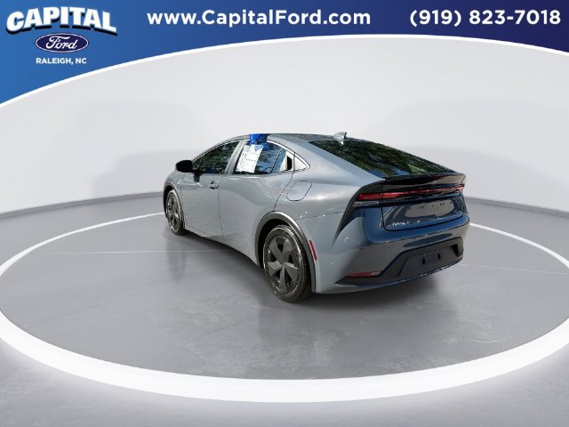 Used 2025 Toyota Prius LE FWD image 6